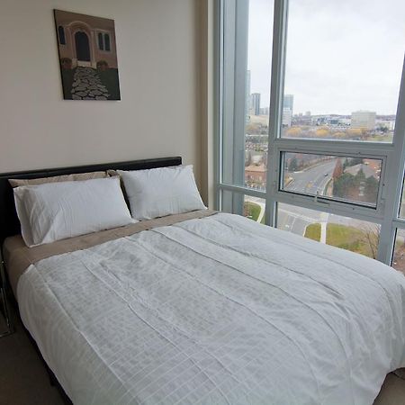 מיסיסאוגה Maplewood Furnished Suites מראה חיצוני תמונה