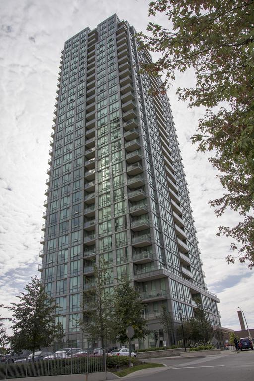 מיסיסאוגה Maplewood Furnished Suites מראה חיצוני תמונה