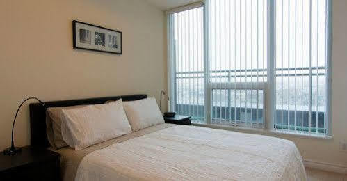 מיסיסאוגה Maplewood Furnished Suites מראה חיצוני תמונה